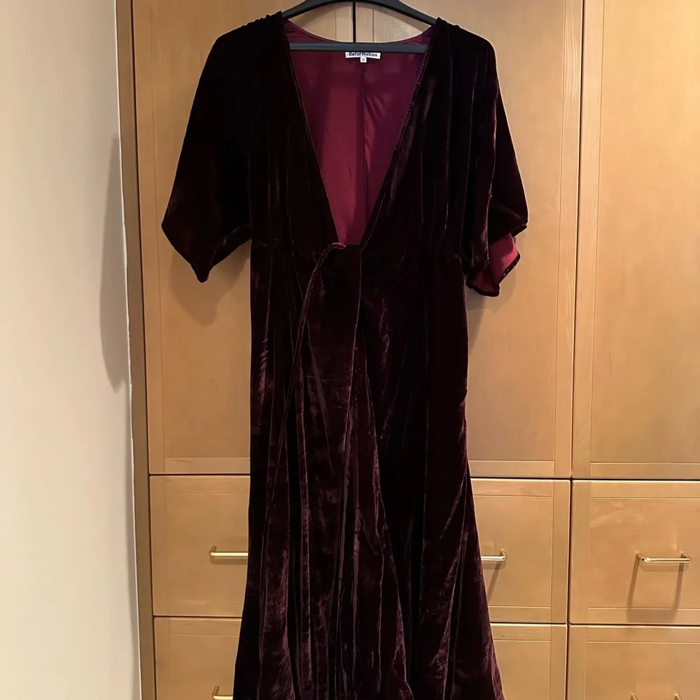 Reformation Analynne Velvet Dress - Picture 3 of 6